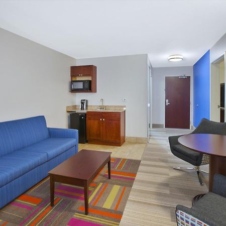 Holiday Inn Express Niles By Ihg Dış mekan fotoğraf