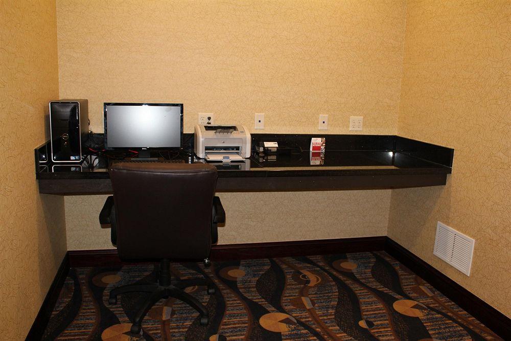 Holiday Inn Express Niles By Ihg Dış mekan fotoğraf