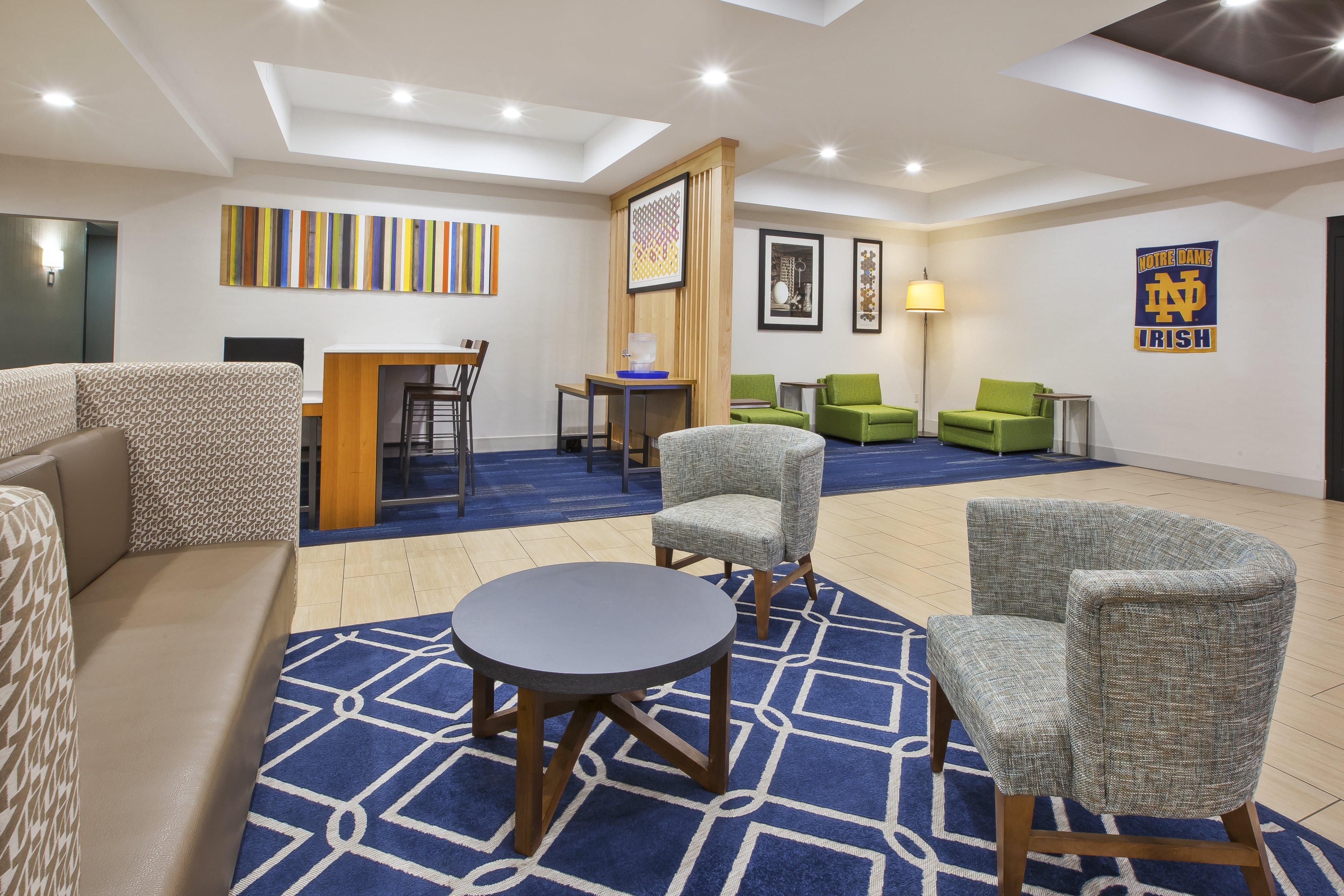 Holiday Inn Express Niles By Ihg Dış mekan fotoğraf