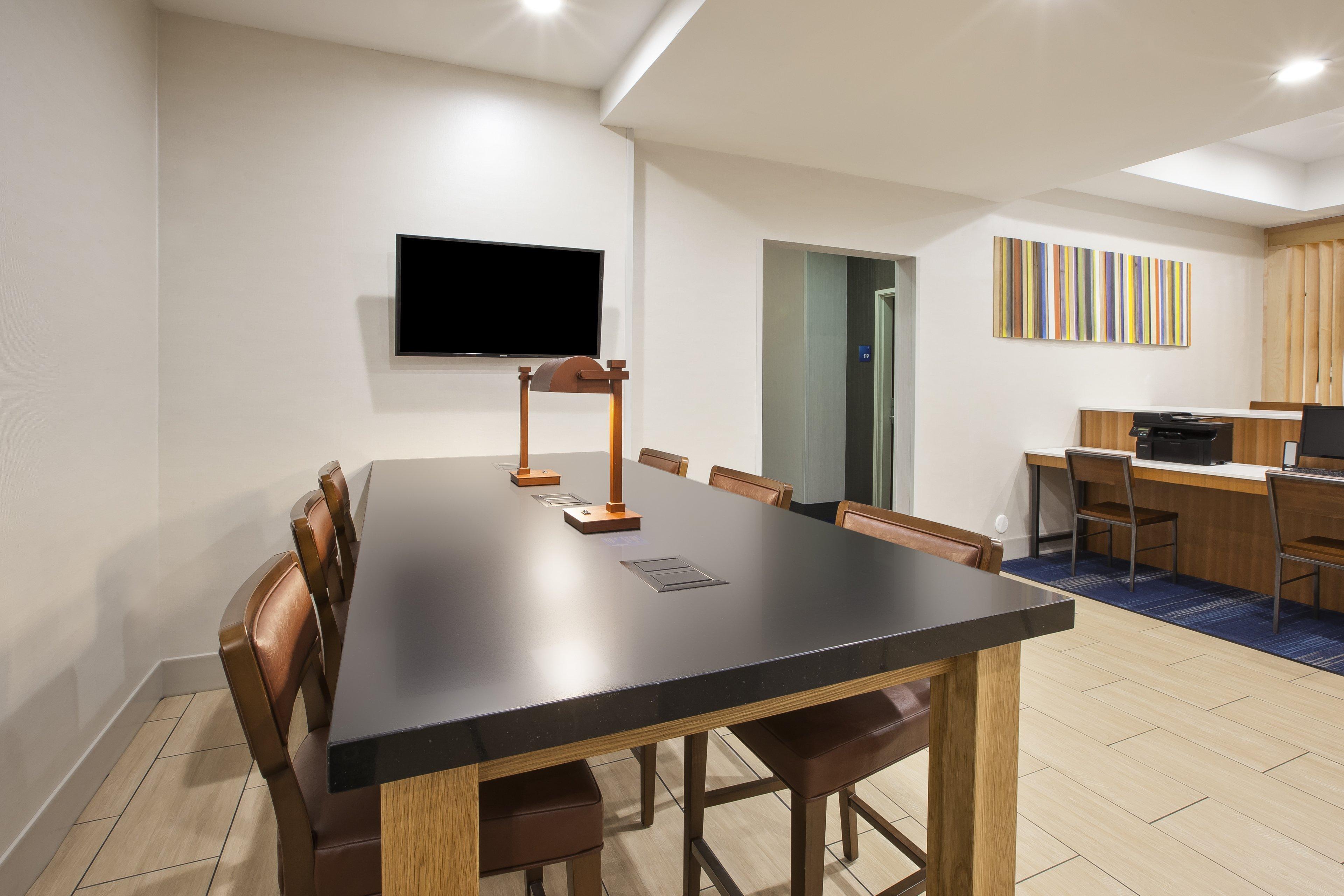 Holiday Inn Express Niles By Ihg Dış mekan fotoğraf