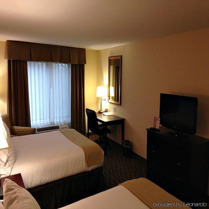 Holiday Inn Express Niles By Ihg Dış mekan fotoğraf